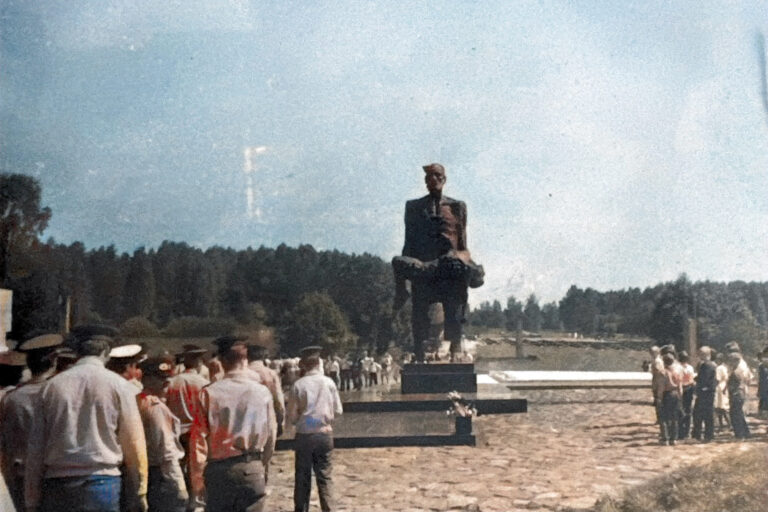 Belarus, bei Minsk, Chatyn, Friedhof der Dörfer, 1988 - Autor: Wolfgang Kiessling - www.wolle-ing.de